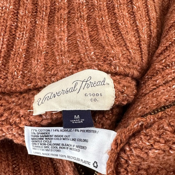 Universal Thread quarter zip mock neck pullover sweater Color Rust Size Medium - Picture 5 of 5